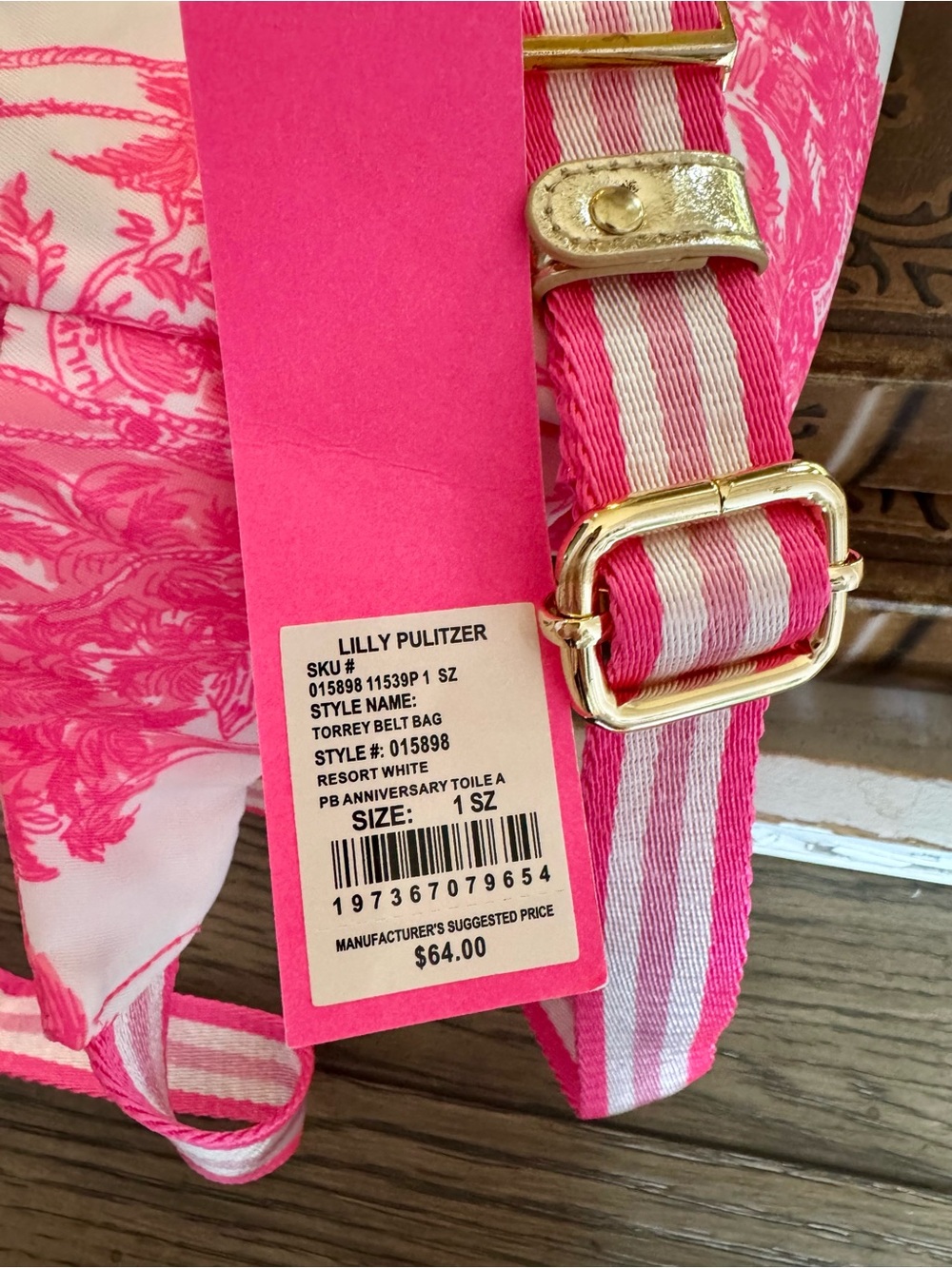 Lilly Pulitzer Belt Bag in Resort White Palm Beach Anniversary Toil - Picture 6 of 6